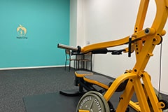 Apple GYM（アップルジム）イオン茅ヶ崎中央店は、清潔感のある空間の中で初めての方でも本格トレーニングに集中していただけるパーソナルジムです。