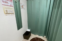 アップルジム調布東口店のジム画像・広々と使える更衣室