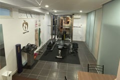 Apple GYM（アップルジム）二子玉川店では、運動初心者から本格的にトレーニングを続けていきたい方でも幅広く対応できる設備が整っています。