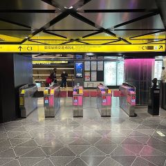 Apple GYM（アップルジム）銀座店までの道の（丸の内線）2-1数寄屋橋交差点改札を出てください。