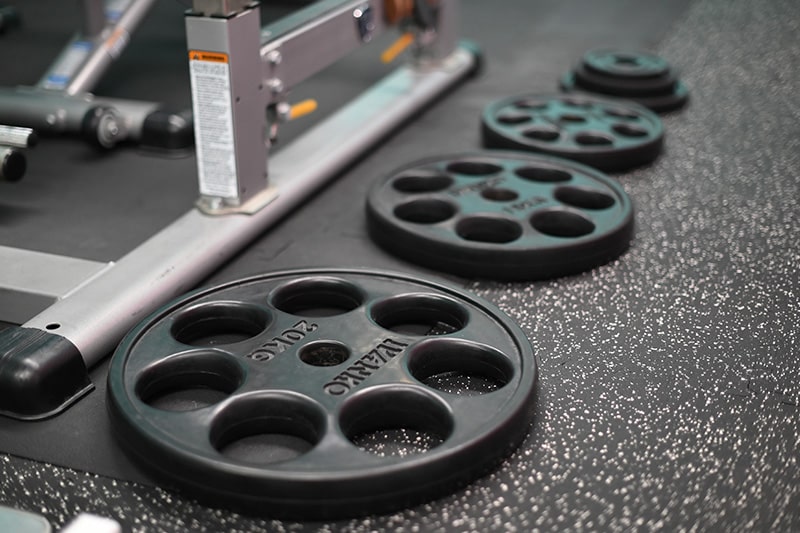 Apple GYM（アップルジム）銀座店では、お客様に合わせて無理のない負荷（重さ）から目標を達成できるメニューをオーダーメイドでご提案いたします。