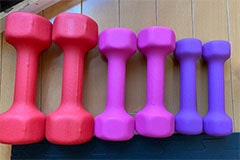 Apple GYM（アップルジム）五反田店では、軽いダンベルなど初めてトレーニングをされる方でも安心して始めていただける設備になっています。