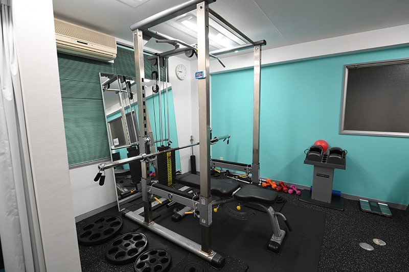 Apple GYM（アップルジム）東中野店のトレーニングマシーンは初心者でも安心して使いこなせるものをご用意しています。