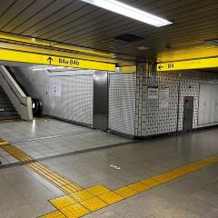 Apple GYM（アップルジム）飯田橋店までの道のり（大江戸線）2B4b出口から地上に出てください。