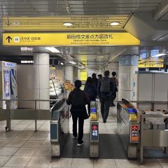 Apple GYM（アップルジム）飯田橋店までの道のり（東西線）1東京メトロ東西線、 飯田橋交差点方面改札を出てください。