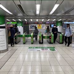 Apple GYM（アップルジム）池袋店までの道のり（JR線）1-1西口方面へ進んでください。