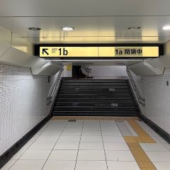 Apple GYM（アップルジム）池袋店までの道のり（東京メトロ有楽町線）5-2南通路西改札を出て1b出口を目指します。