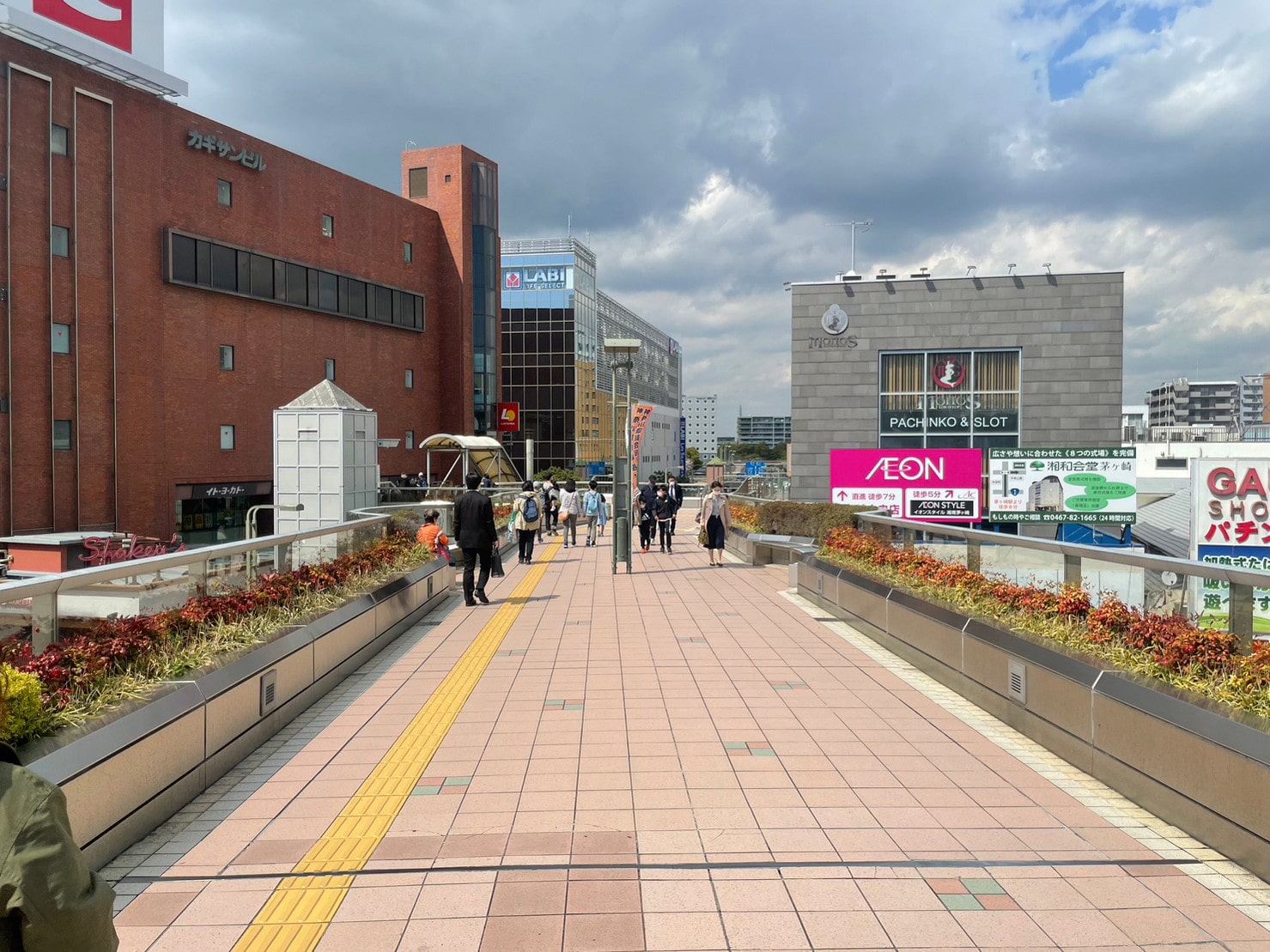 Apple GYM（アップルジム）イオン茅ヶ崎中央店までの道のり（JR線）1-2北口を出て直進してください。