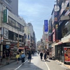 Apple GYM（アップルジム）吉祥寺店までの道のり（JR線）２出口を出ましたら右手に直進してください。