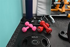 Apple GYM（アップルジム）関内店では、運動初心者からでも無理なく安全に始められる設備が整っています。