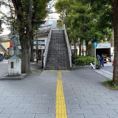 Apple GYM（アップルジム）武蔵小杉店までの道のり（東横線・目黒線）3歩道橋を進んでください。