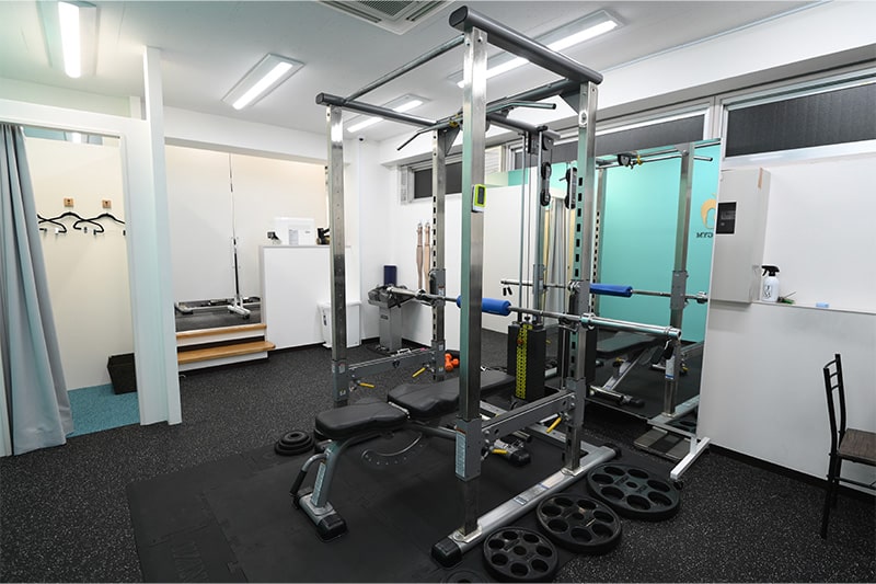 Apple GYM（アップルジム）中野店のジム画像・集中して利用できるトレーニングスペース