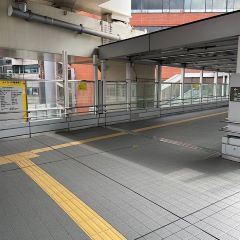 Apple GYM（アップルジム）西日暮里店までの道のり（日暮里舎人ライナー）3-1改札を出てメトロ・JR連絡口へ向かってください。