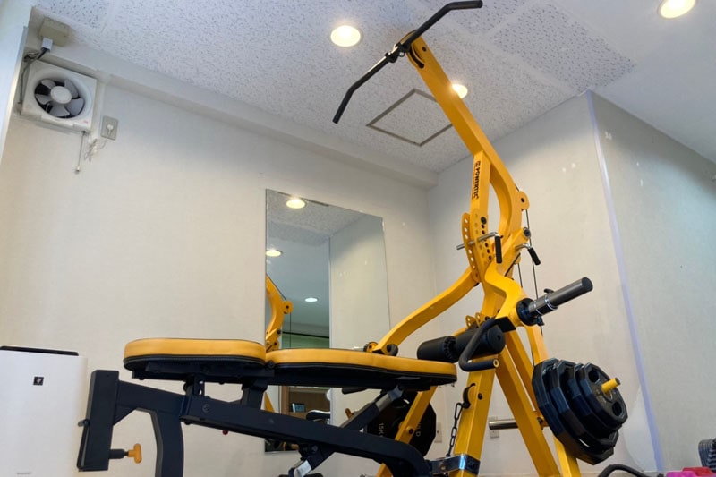 Apple GYM（アップルジム）大泉学園店では、トレーニング未経験の方でも安全に使えるトレーニングマシーンをご用意しています。