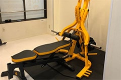 Apple GYM（アップルジム）大泉学園店では、個室空間でプロのトレーナーとマンツーマンで指導が受けられる空間となっています。