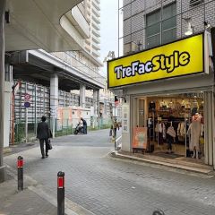 Apple GYM（アップルジム）大泉学園店までの道のり（西武池袋線）1-2線路沿いを直進してください。
