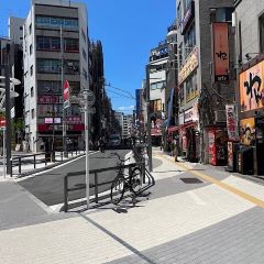 Apple GYM（アップルジム）大塚店までの道のり（JR線）3スターバックス前を直進してください。