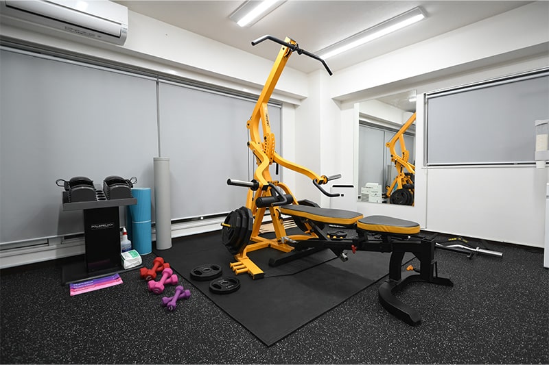 Apple GYM（アップルジム）立川店のパーソナルジム画像・トレーニングブース2の内観