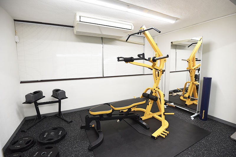 Apple GYM（アップルジム）高田馬場店では、運動初心者の方でも安心して始めることができるトレーニング設備が整っています。