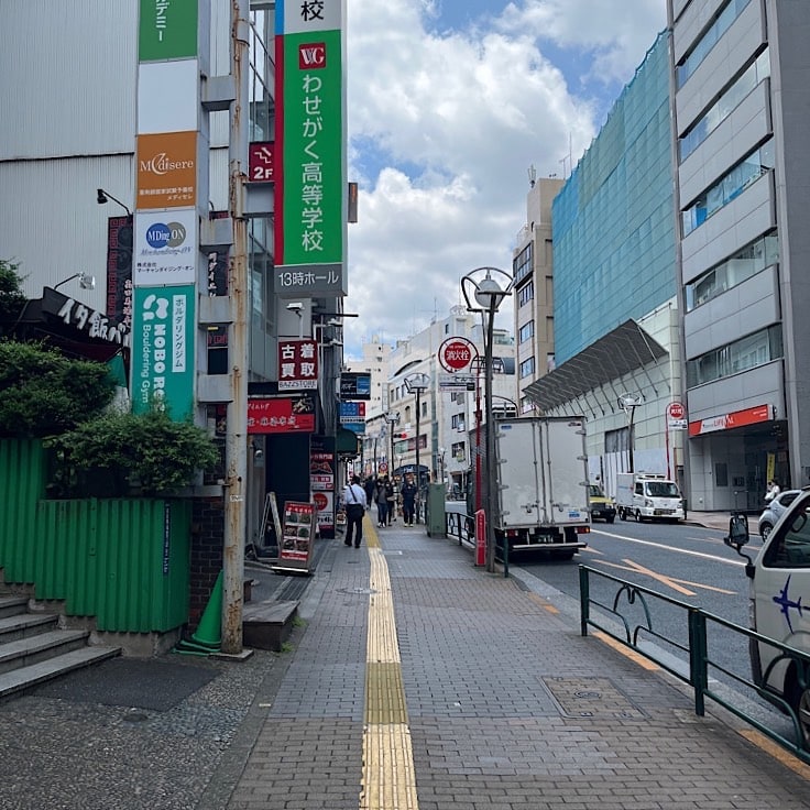 Apple GYM（アップルジム）高田馬場店までの道のり（東西線）2直進してください。