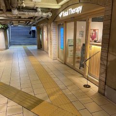Apple GYM（アップルジム）上野店までの道のり（東京メトロ日比谷線）3-3Total Therapyというお店の奥の階段を登ってください。
