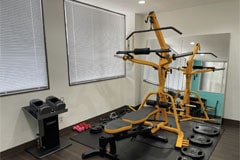 Apple GYM（アップルジム）上野店は運動不足の方でもトレーニングを始めやすい設備が整っています。