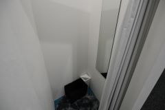 更衣室には姿見も備え付けております。