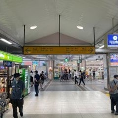 改札を出て北口方面へ進んでください。