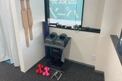トレーニング器具も多数ご用意！各部位に適切な負荷をかけてトレーニング効果を高めましょう！