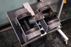 トレーニング器具も多数ご用意！各部位に適切な負荷をかけてトレーニング効果を高めましょう！